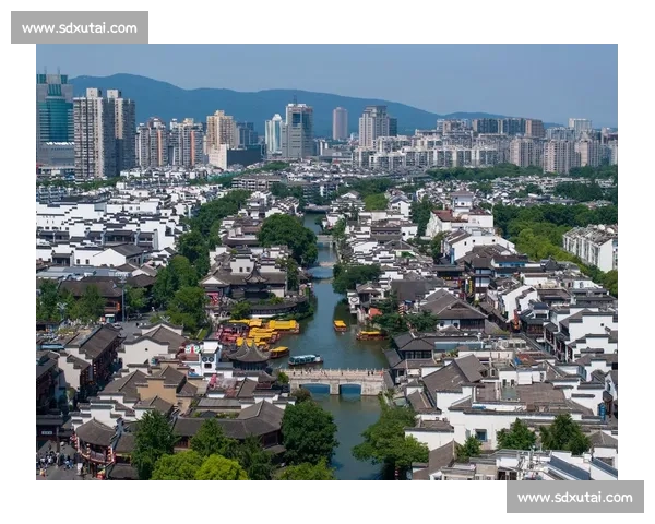 南京与沈阳城市实力文化发展全方位对比观察经济历史科技生活差异解析前瞻